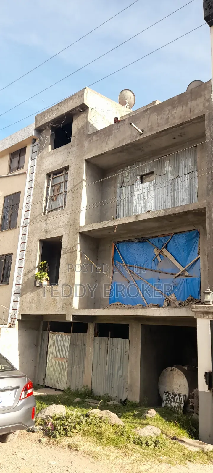 6bdrm House in Semit, Yeka for sale