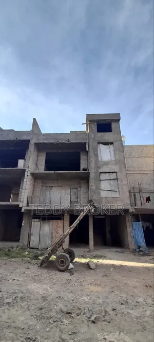 6bdrm House in Semit, Yeka for sale