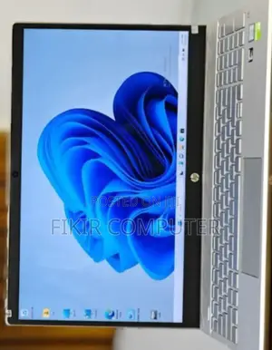 New Laptop HP Pavilion 15 8GB Intel Core I5 SSD 256GB