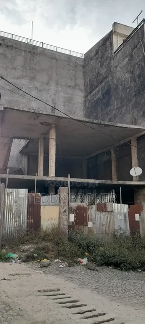 Photo - 6bdrm House in Semit, Yeka for sale