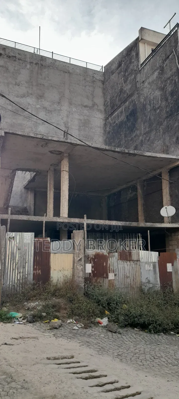 6bdrm House in Semit, Yeka for sale