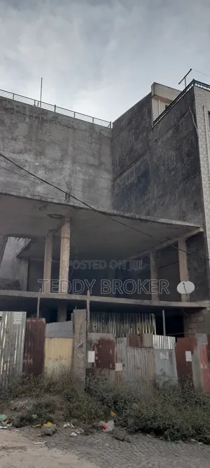 6bdrm House in Semit, Yeka for sale