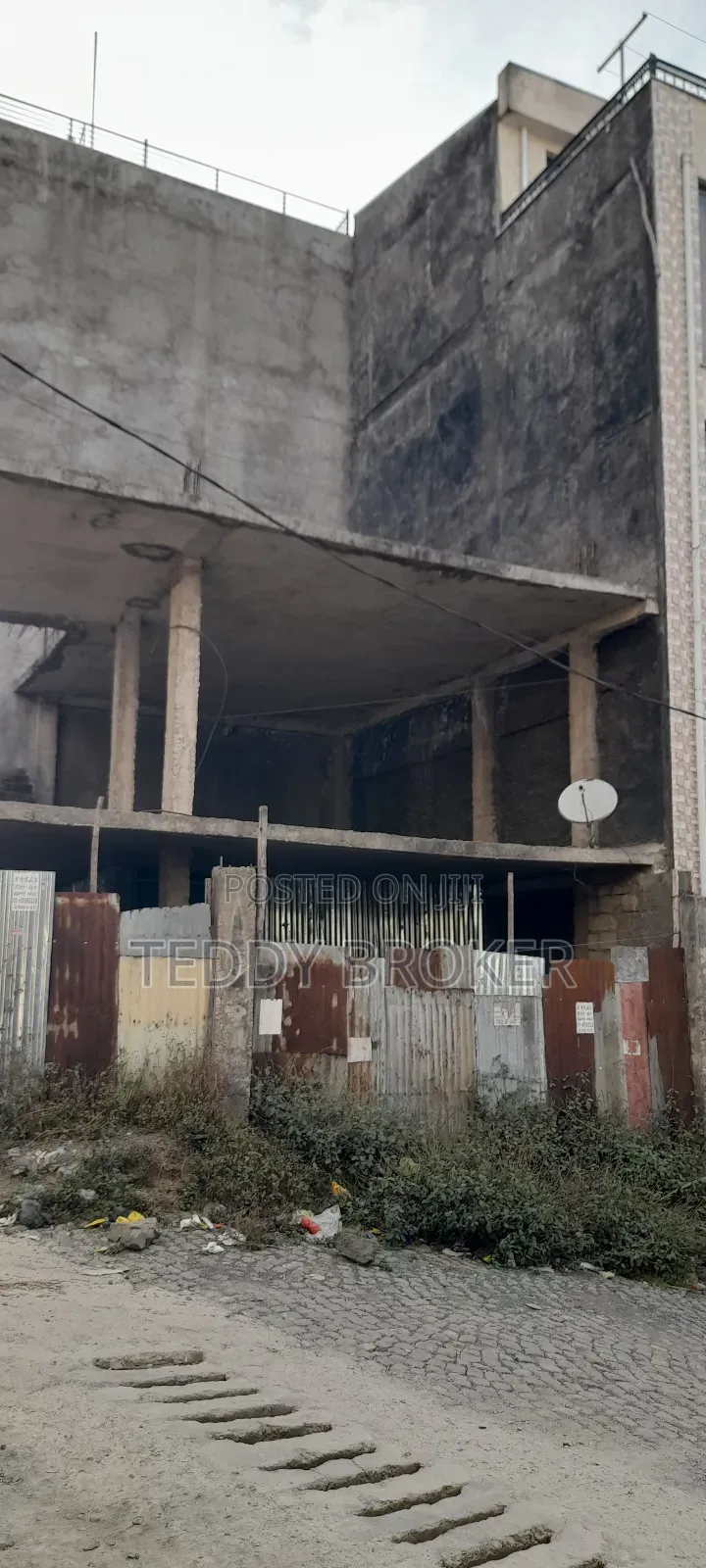 6bdrm House in Semit, Yeka for sale