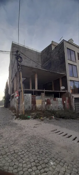 6bdrm House in Semit, Yeka for sale