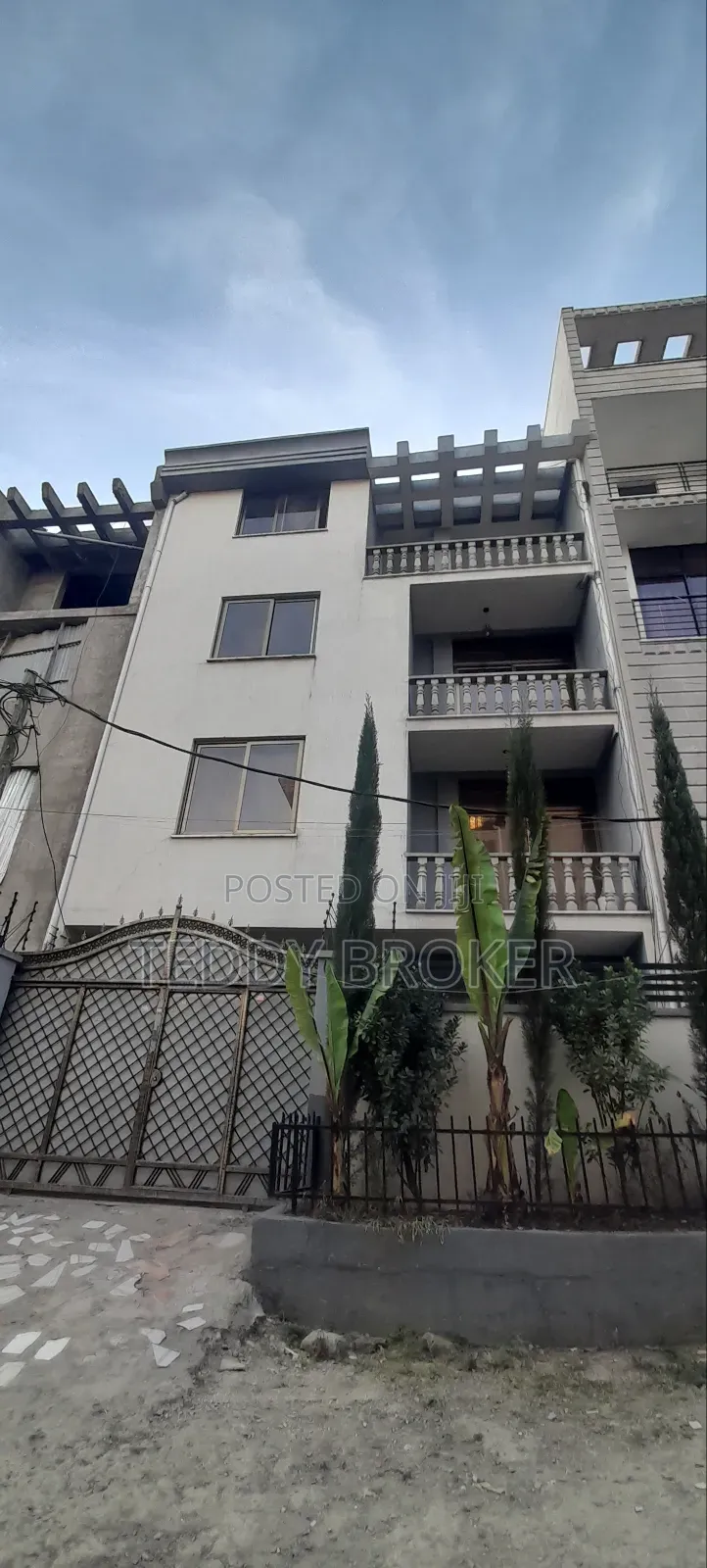 6bdrm House in Semit, Yeka for sale