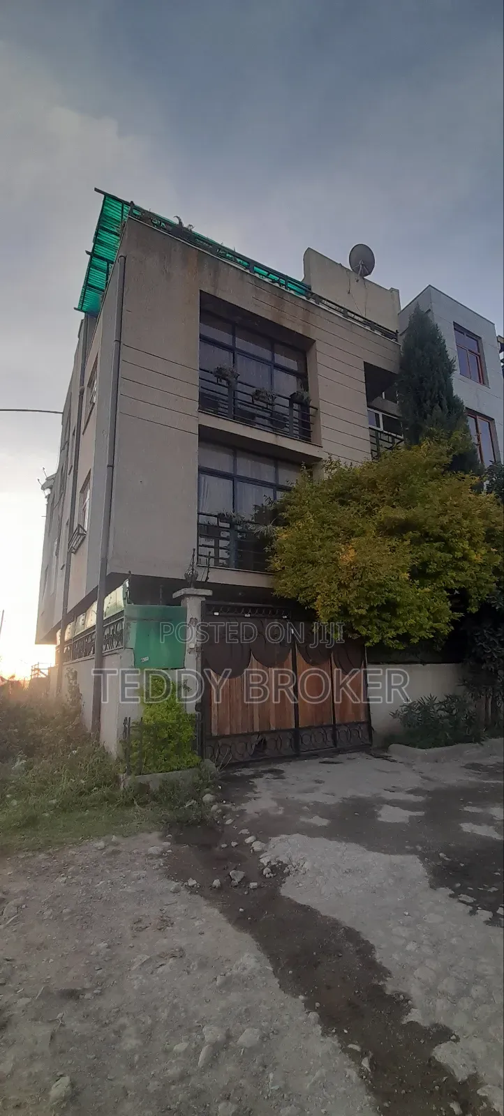 6bdrm House in Semit, Yeka for sale