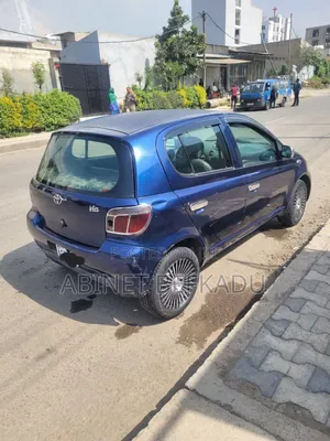 Toyota Vitz 1.0 FWD 5dr 2000 Blue