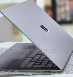 New Laptop Microsoft Surface 8GB Intel Core I5 SSD 512GB