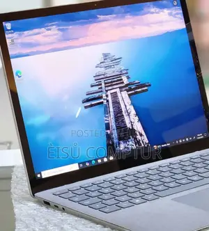 New Laptop Microsoft Surface 8GB Intel Core I5 SSD 512GB