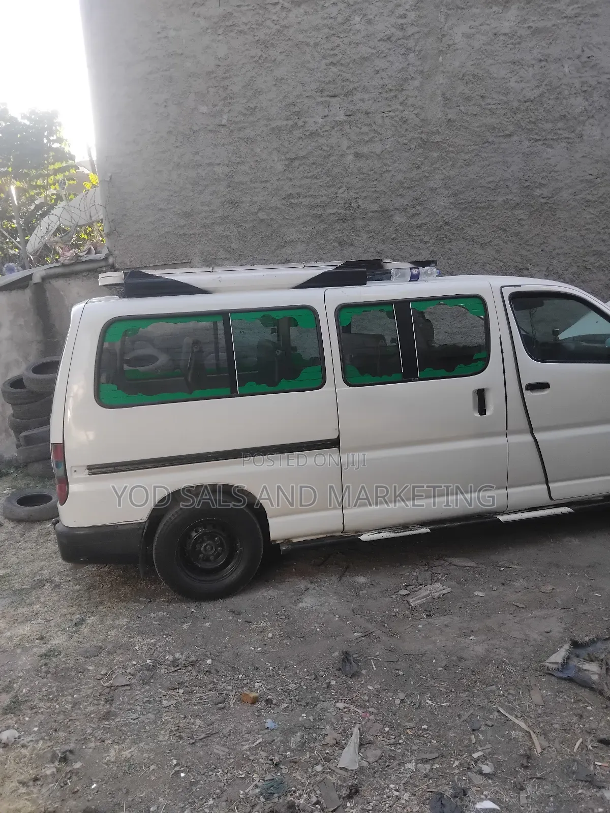 Toyota HiAce 2008 White