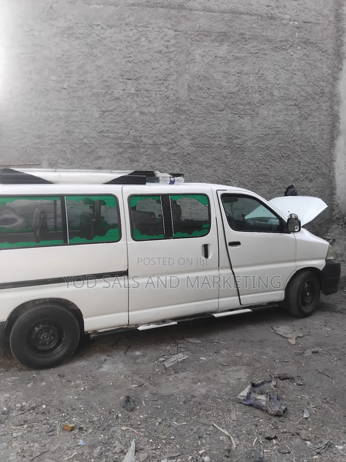 Toyota HiAce 2008 White