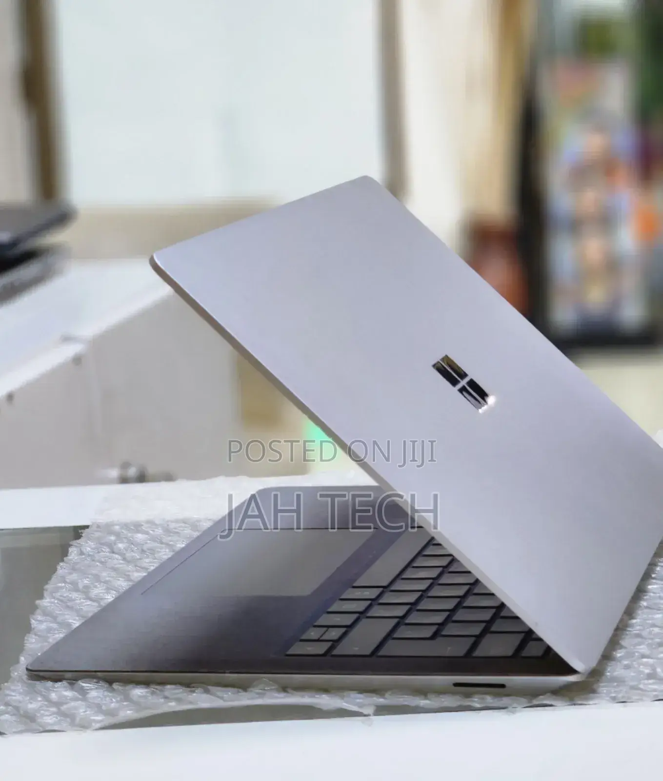 New Laptop Microsoft Surface 8GB Intel Core I5 SSD 512GB