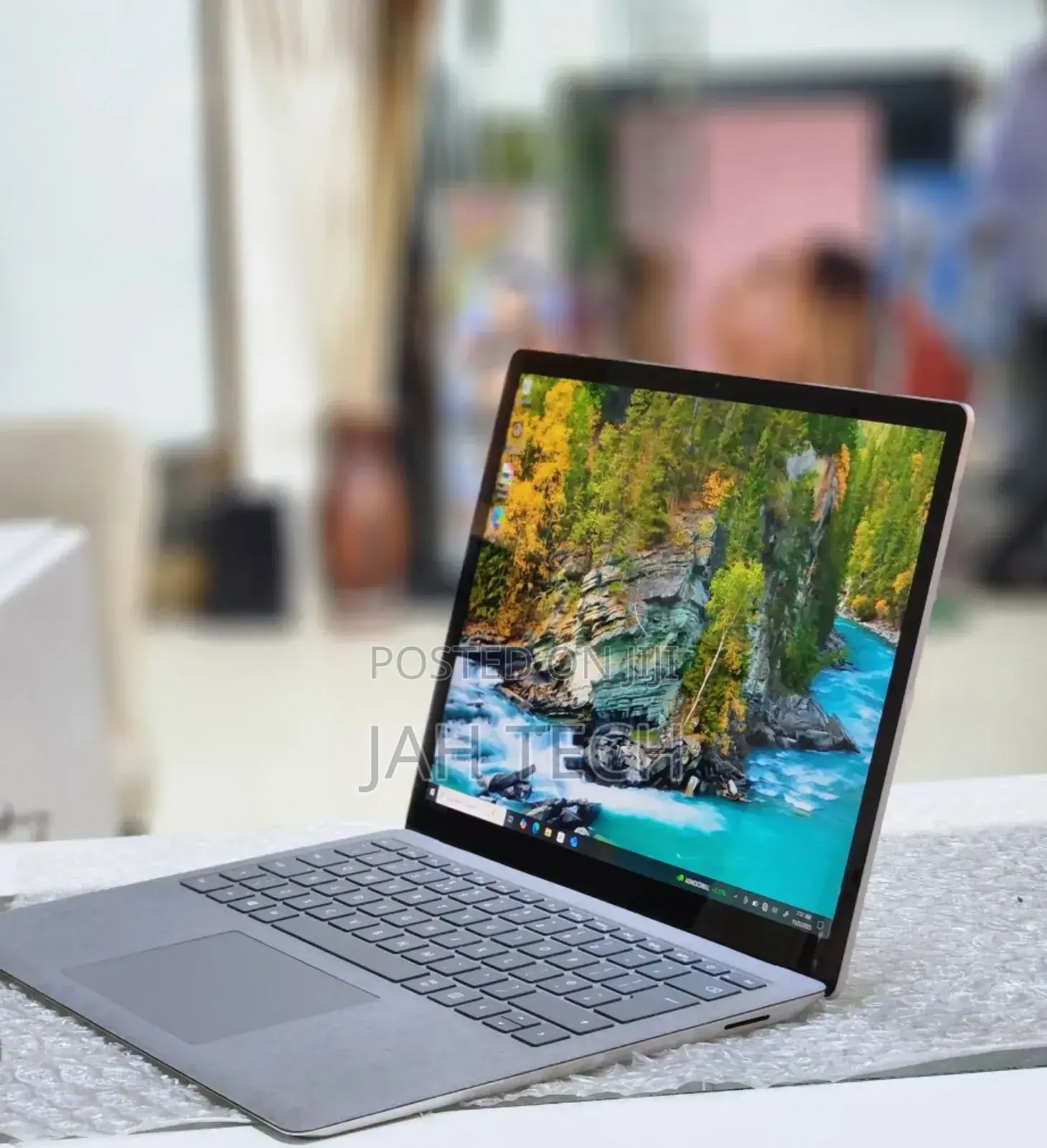 New Laptop Microsoft Surface 16GB Intel Core I7 SSD 512GB