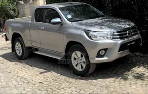 Toyota Hilux 2019 Silver