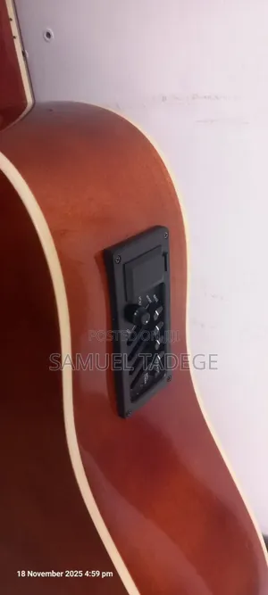 Box Guitar