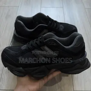 New Balance 9060 (Black)