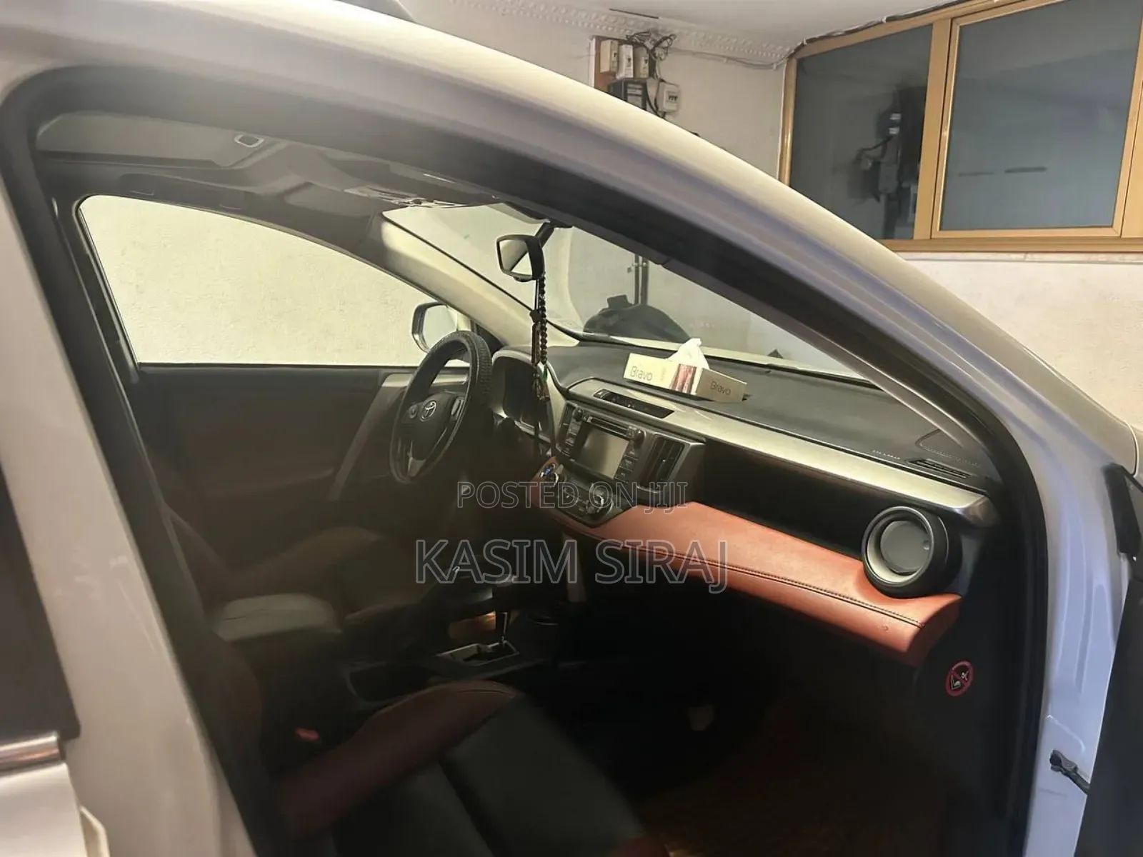 Toyota RAV4 LE 4dr SUV AWD (2.5L 4cyl 6A) 2015 White