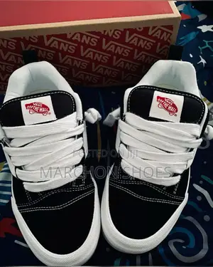 Photo - Vans Knu Skool — Women