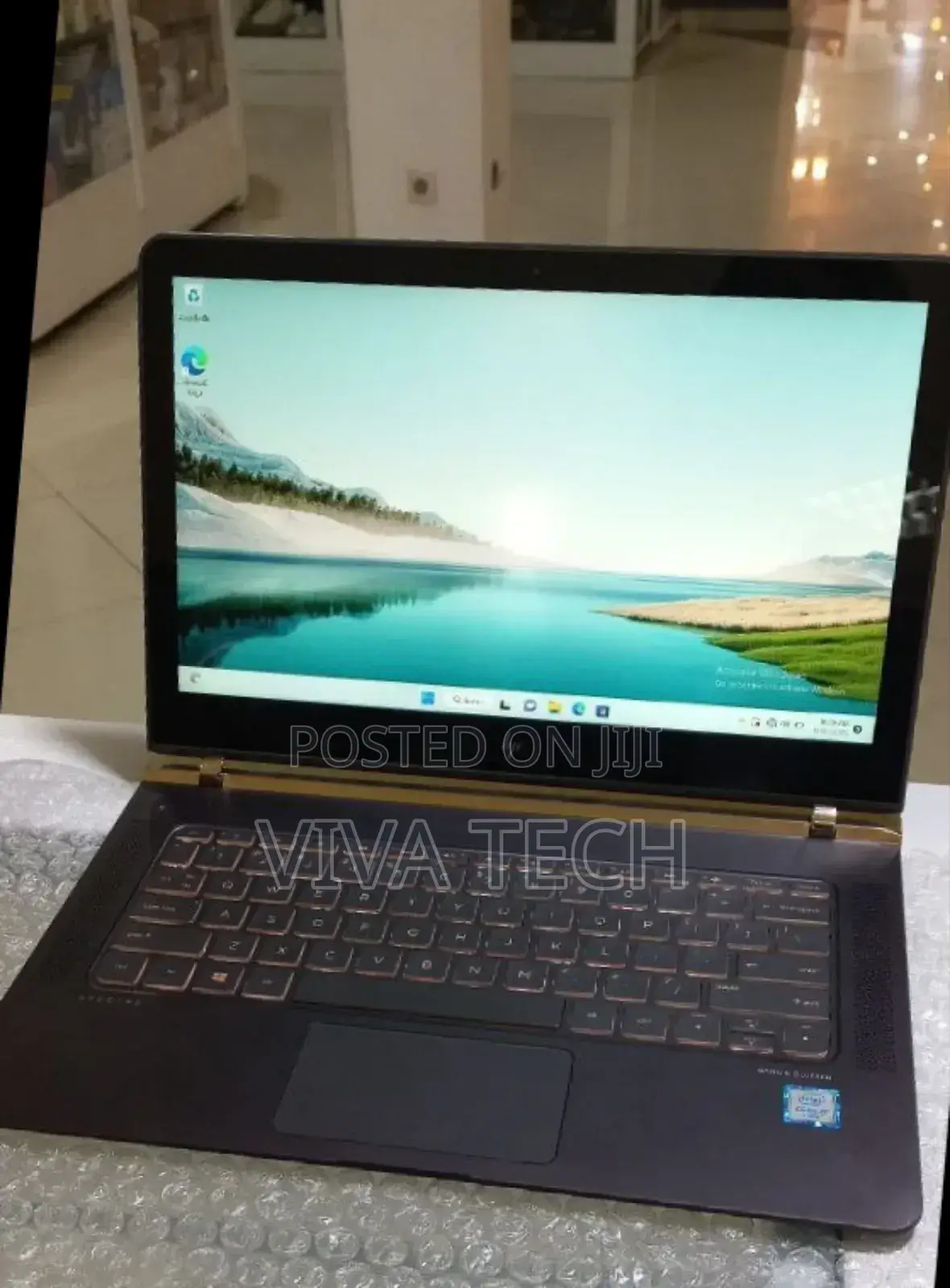 New Laptop HP Spectre 8GB Intel Core I7 SSD 256GB