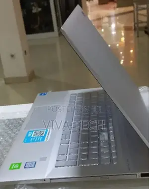 New Laptop HP Envy 17 16GB Intel Core I7 SSD 512GB