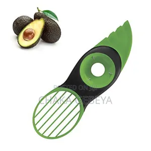 Photo - 3-in-1 Avocado Cutter  - Cutter, Pitter, Scooper