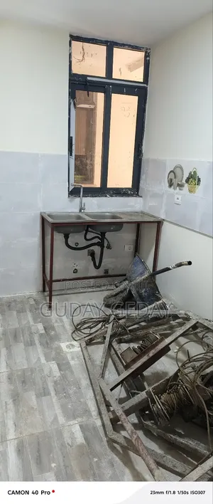 3bdrm Apartment in Akaky Kaliti for sale