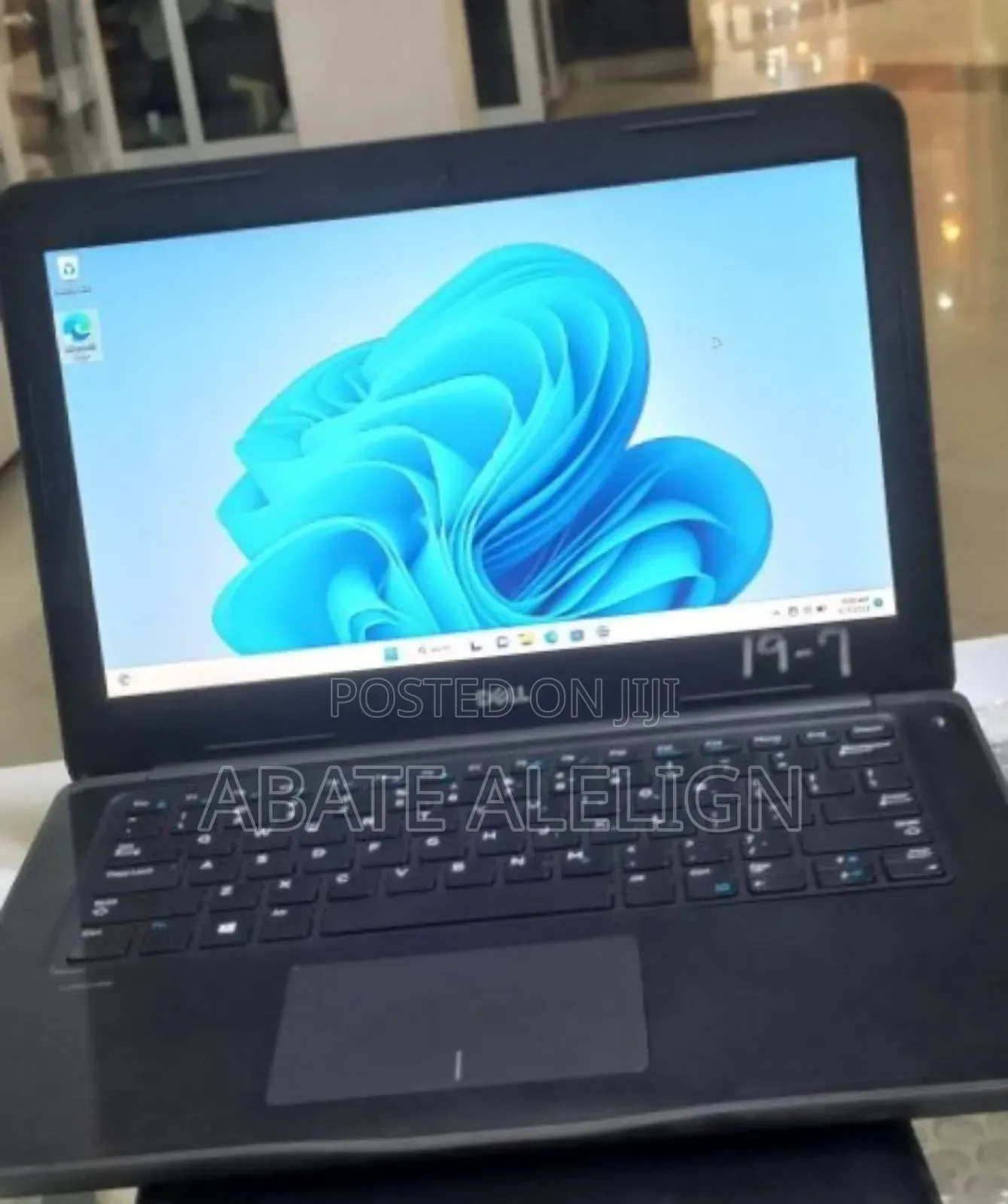 New Laptop Dell Latitude 3380 8GB Intel Core I5 SSD 256GB