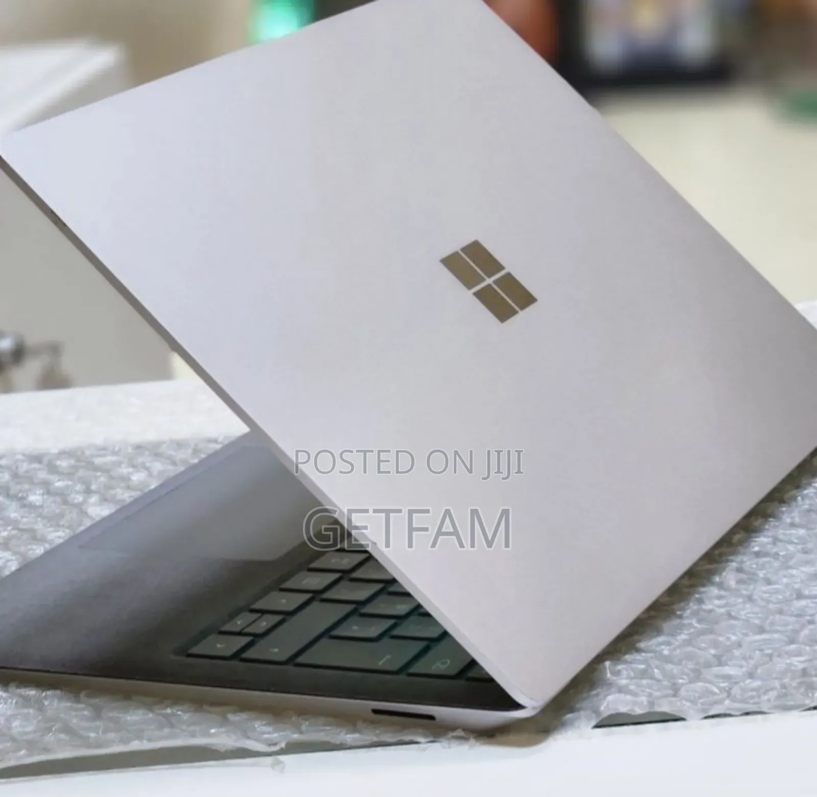 New Laptop Microsoft Surface 16GB Intel Core i7 SSD 512GB