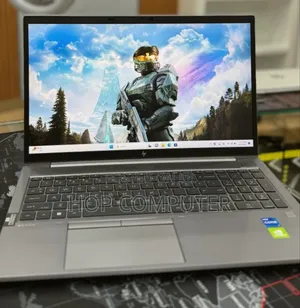 New Laptop HP ZBook Firefly G8 16GB Intel Core I7 SSD 512GB