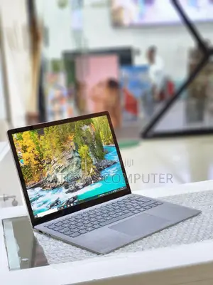 New Laptop Microsoft Surface 16GB Intel Core I7 SSD 512GB