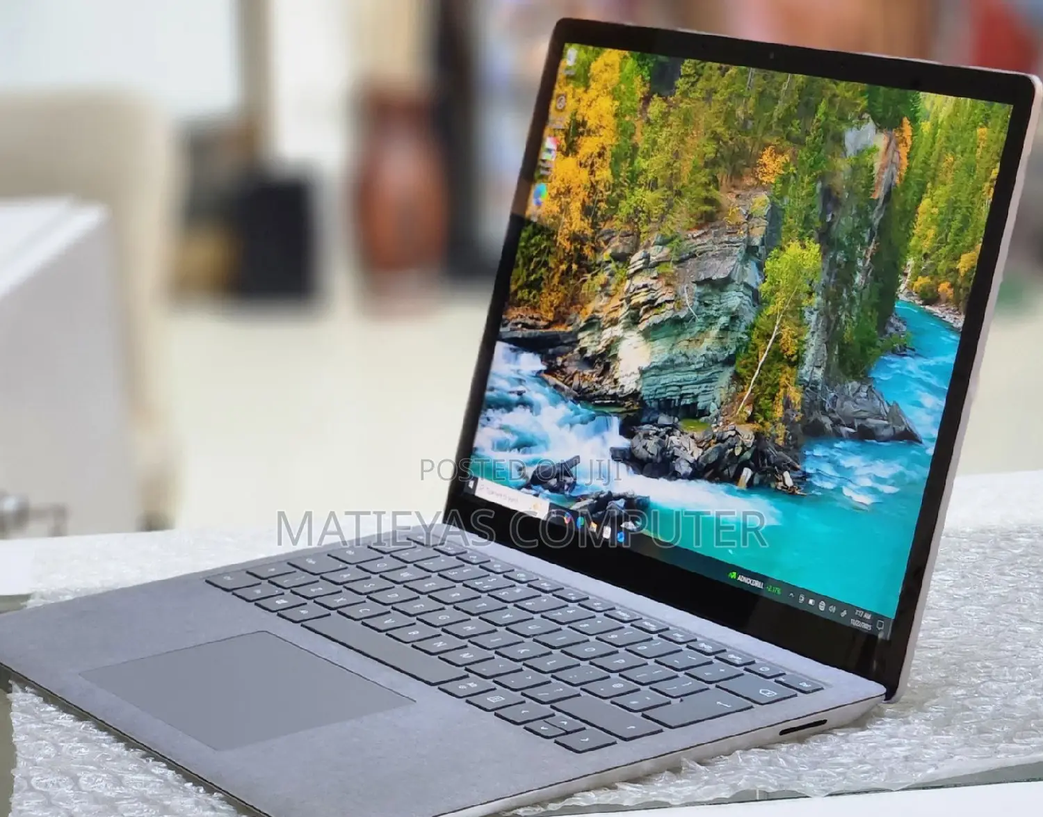 New Laptop Microsoft Surface 16GB Intel Core I7 SSD 512GB