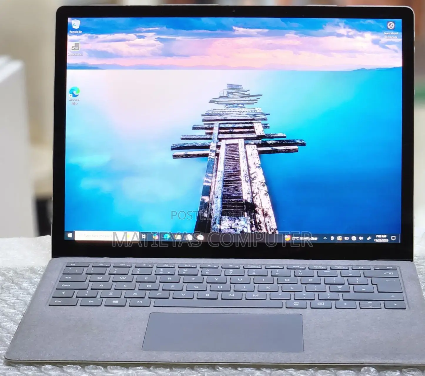 New Laptop Microsoft Surface 8GB Intel Core I5 SSD 512GB