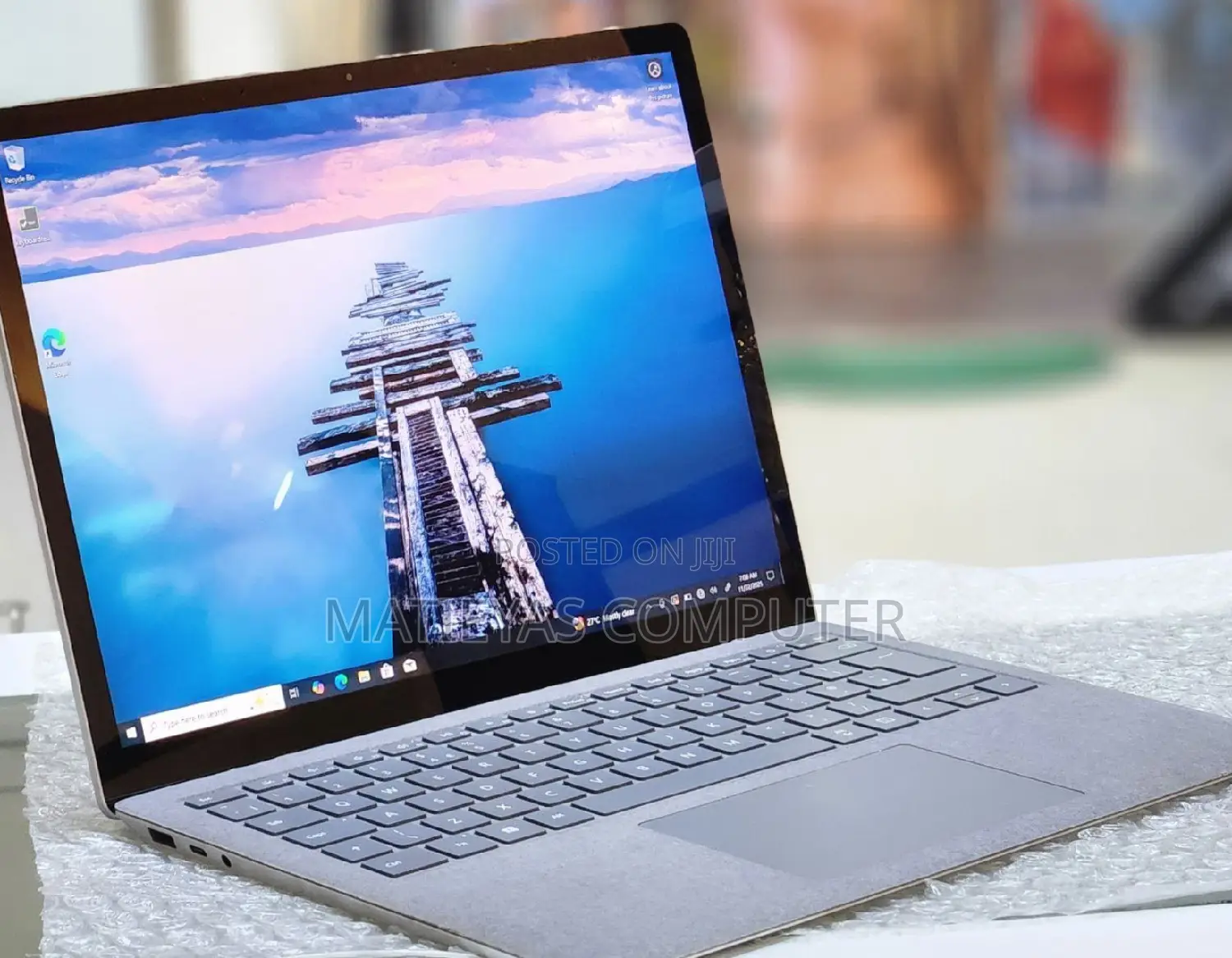 New Laptop Microsoft Surface 8GB Intel Core I5 SSD 512GB