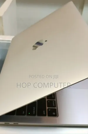 New Laptop Apple MacBook Pro 2020 M1 16GB Apple M1 SSD 512GB