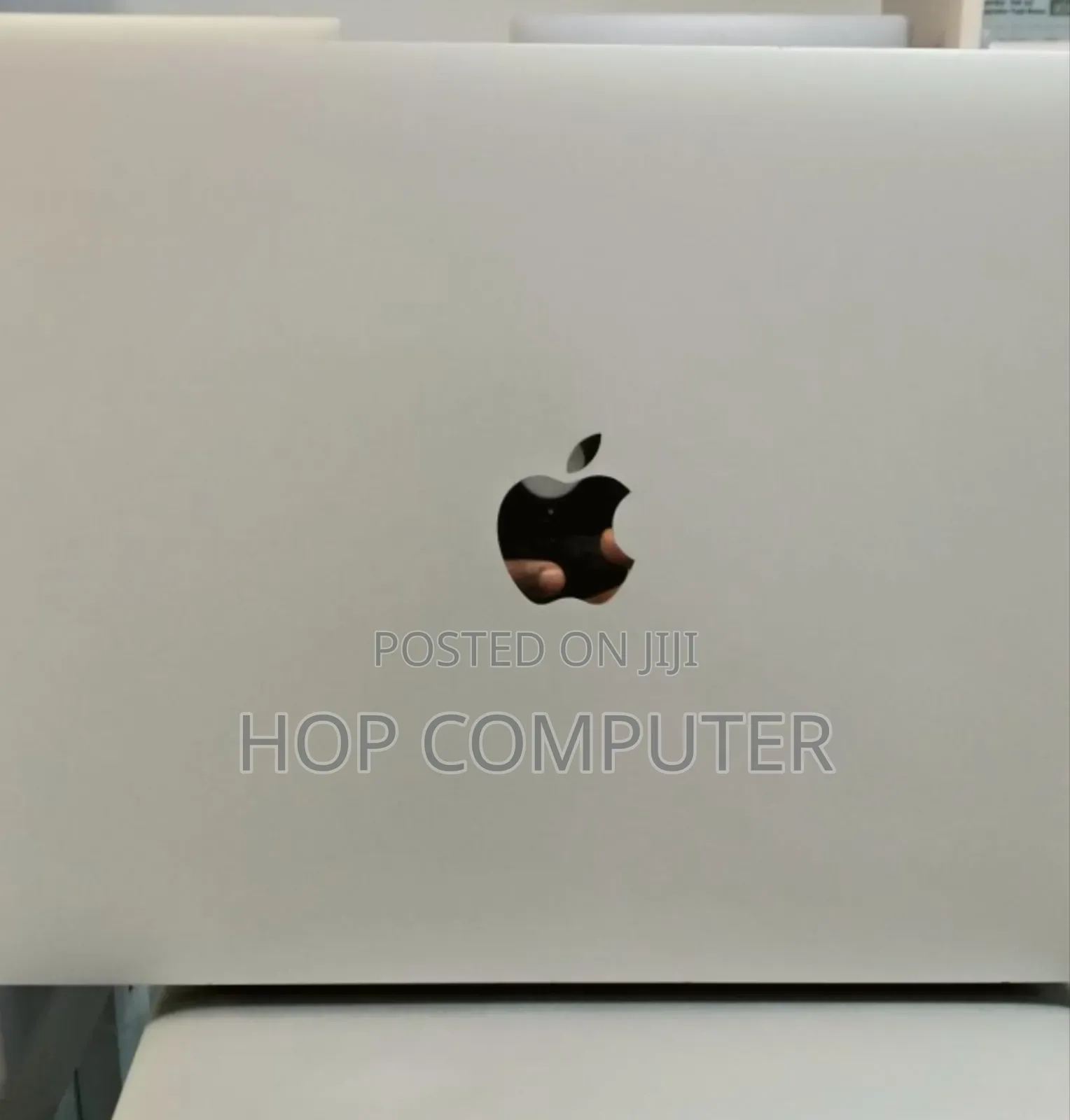 New Laptop Apple MacBook Pro 2020 M1 16GB Apple M1 SSD 512GB
