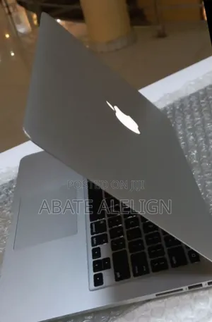 New Laptop Apple MacBook Air 2014 8GB Intel Core I5 SSD 256GB