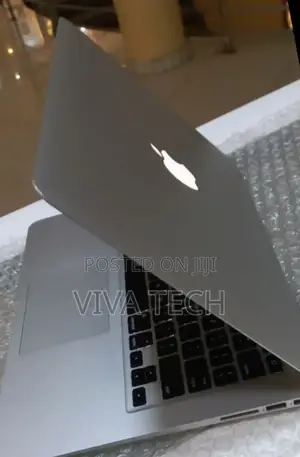 New Laptop Apple MacBook Air 2014 8GB Intel Core I5 SSD 256GB