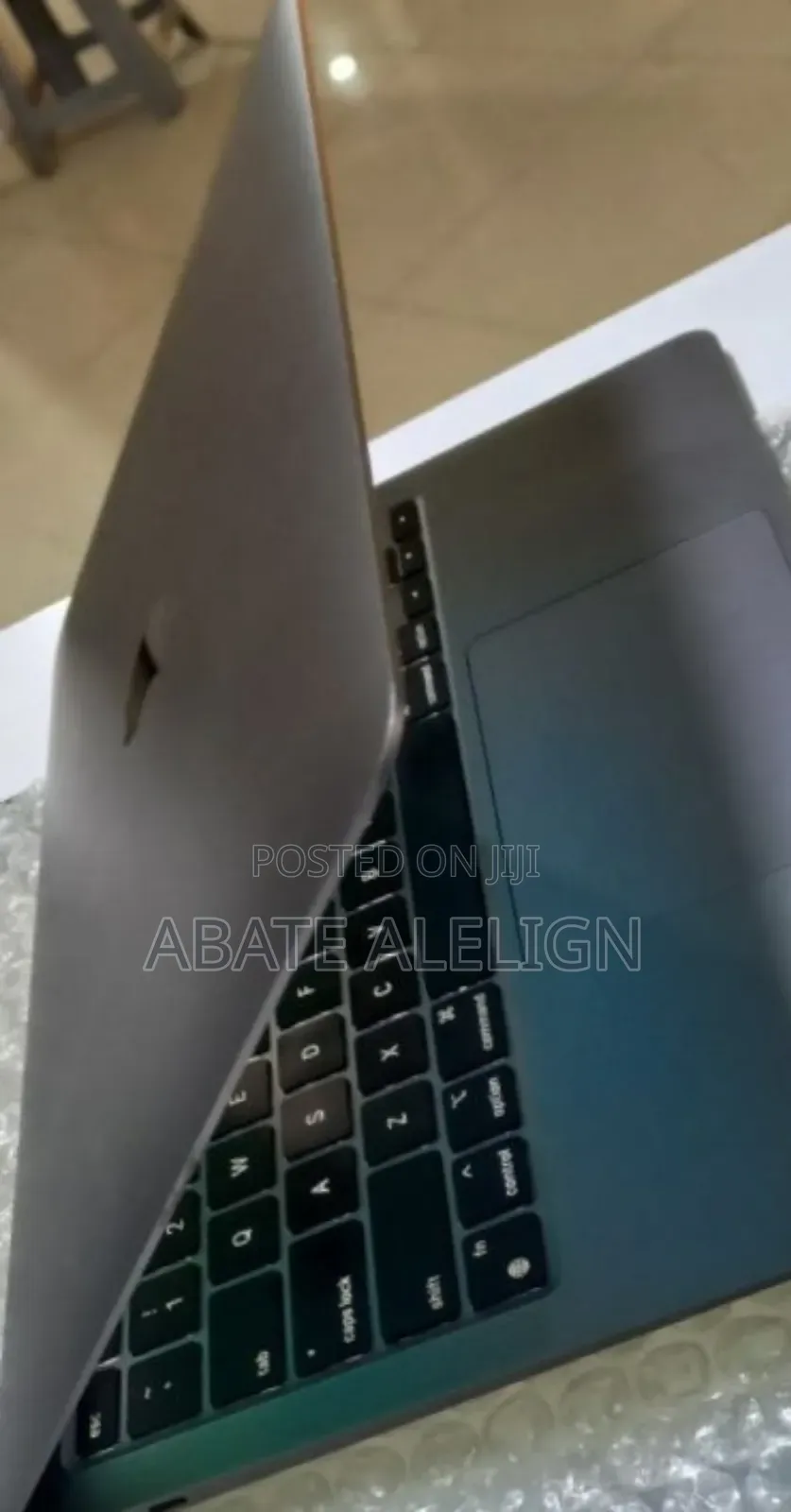 New Laptop Apple MacBook Air 2020 M1 8GB Intel Core I5 SSD 256GB