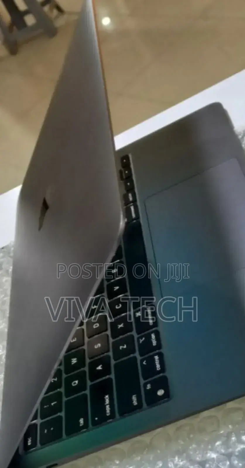 New Laptop Apple MacBook Air 2020 M1 8GB Intel Core I5 SSD 256GB