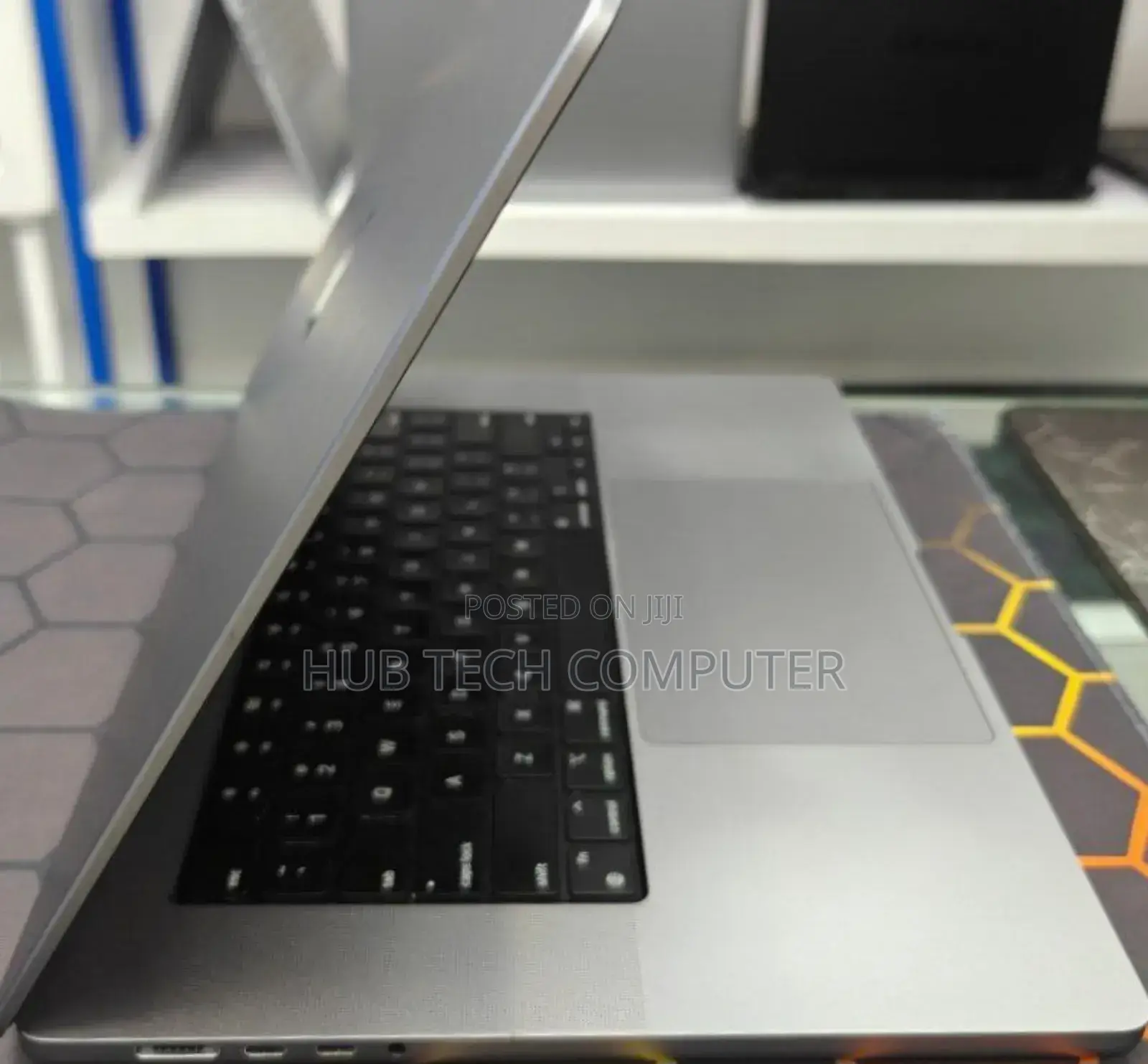 New Laptop Apple MacBook Pro M1 64GB Apple M1 Max SSD 1T