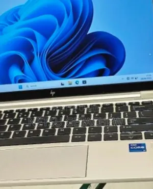 New Laptop HP EliteBook 830 G8 16GB Intel Core I7 SSD 512GB