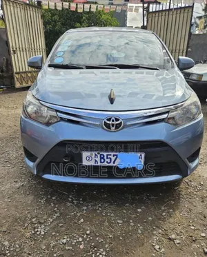 Photo - Toyota Yaris 2014 Blue