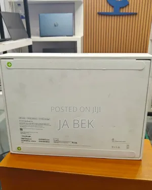 New Laptop Apple Macbook Pro 2025 M5 14-Inch 16GB Apple M4 SSD 512GB