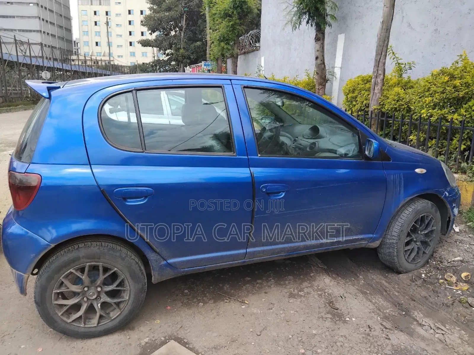 Toyota Vitz 2001 Blue