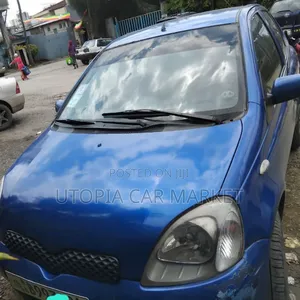 Toyota Vitz 2001 Blue