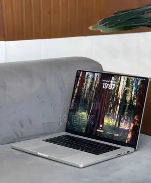 New Apple MacBook Pro 2024 M4 14-Inch 24GB Apple M4 Pro SSD 512GB