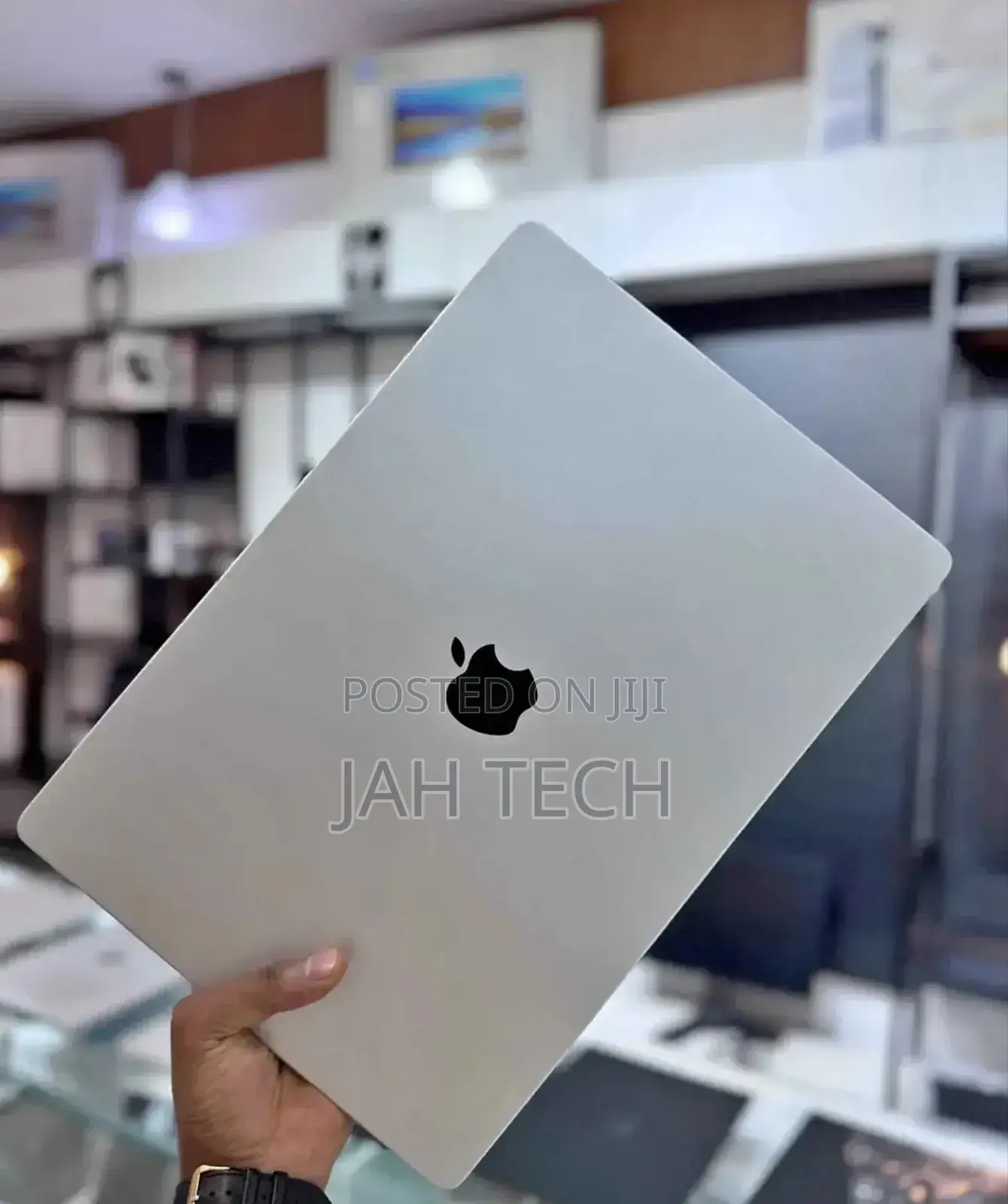 New Apple MacBook Pro 2024 M4 14-Inch 24GB Apple M4 Pro SSD 512GB