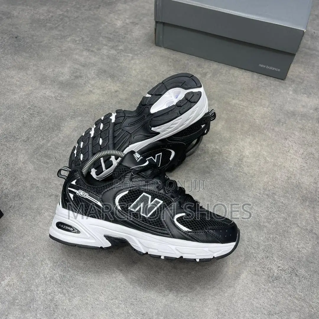 New Balance 530 – Black on White