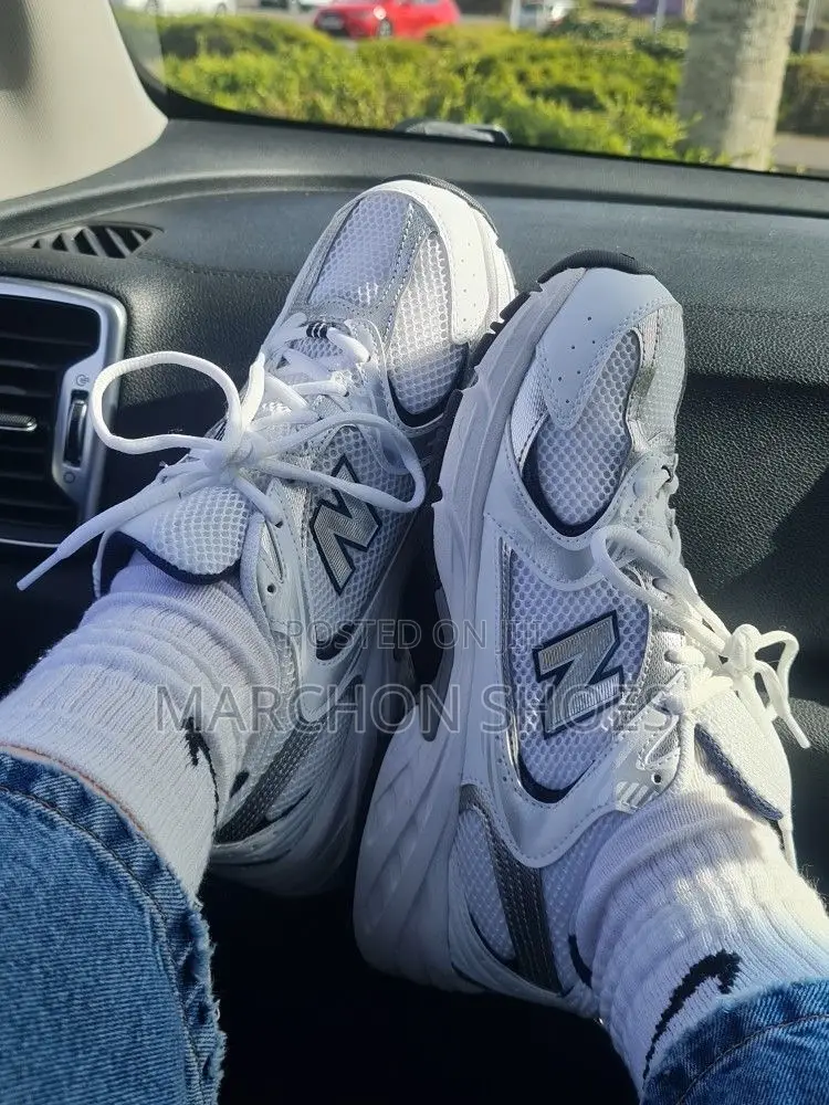 New Balance 530 – White/Grey