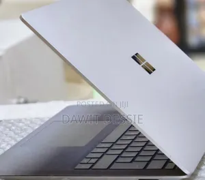 New Laptop Microsoft Surface 8GB Intel Core I5 SSD 512GB
